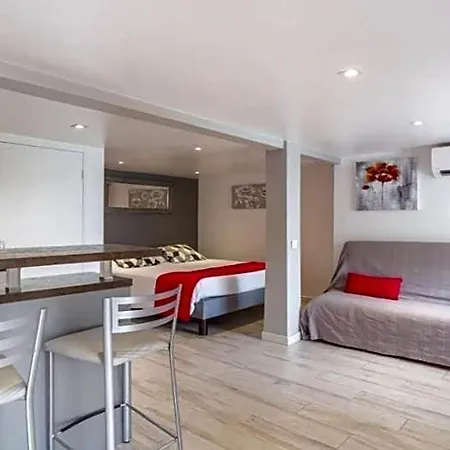 Lou Trelus Hotel